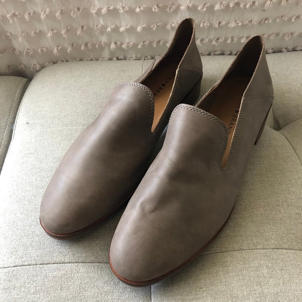 LUCKY BRAND Cahill Flat - size 10